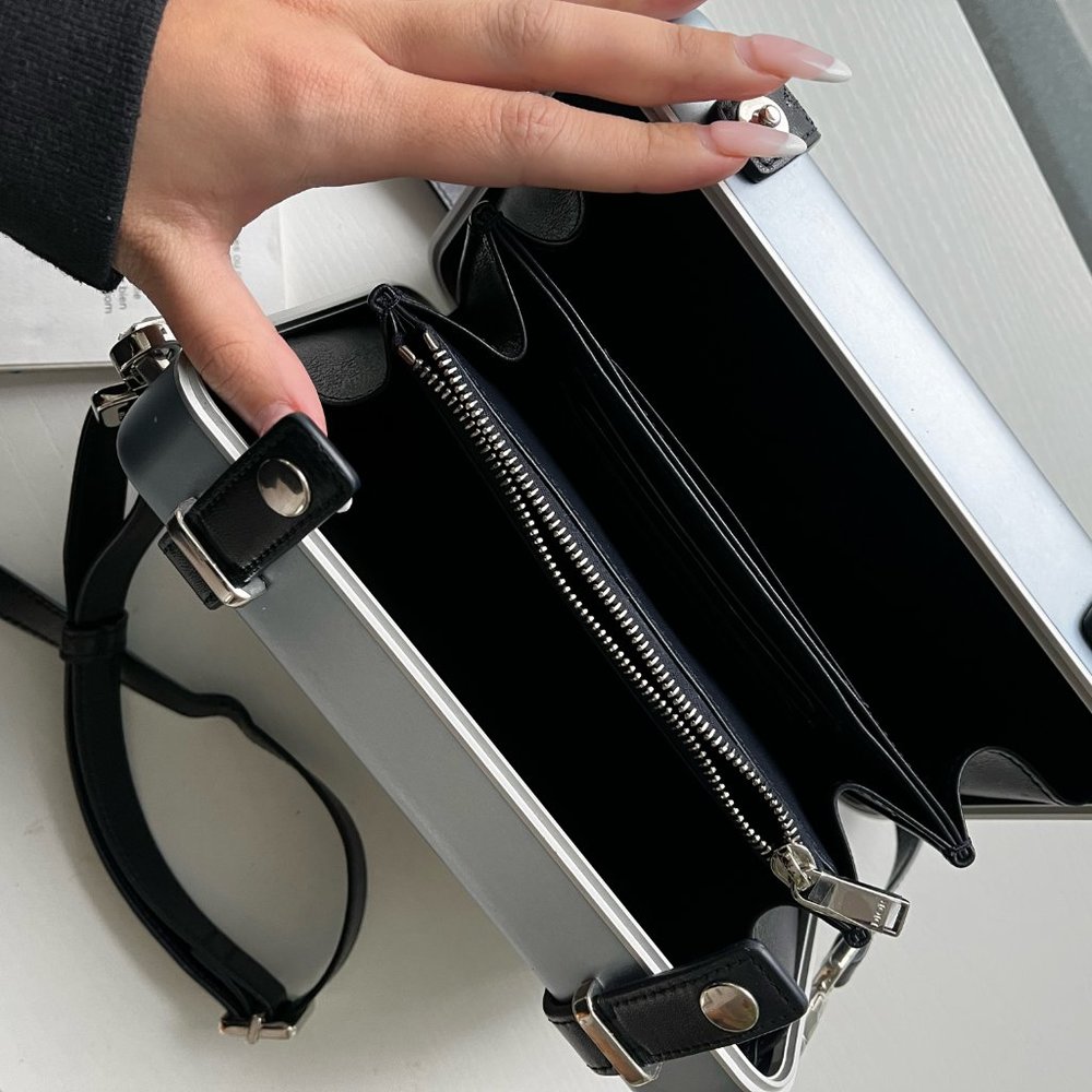DIOR AND RIMOWA PERSONAL CLUTCH - Picture 2 of 5